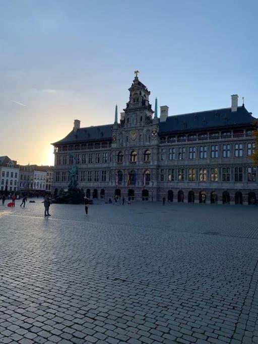 Hippe Studio In Historisch Gebouw In Oude Centrum Antwerpen Eksteriør billede